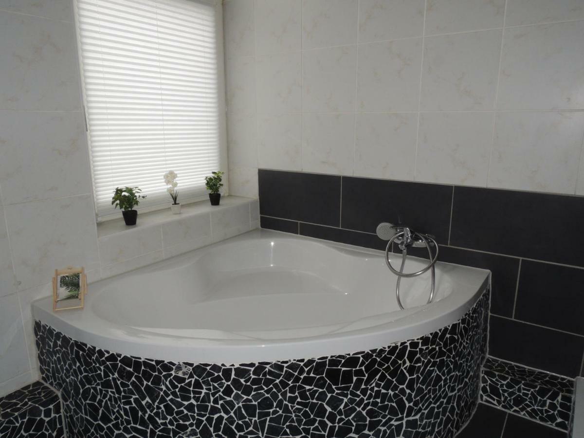 Zentrales Apartment In Gelsenkirchen Zewnętrze zdjęcie
